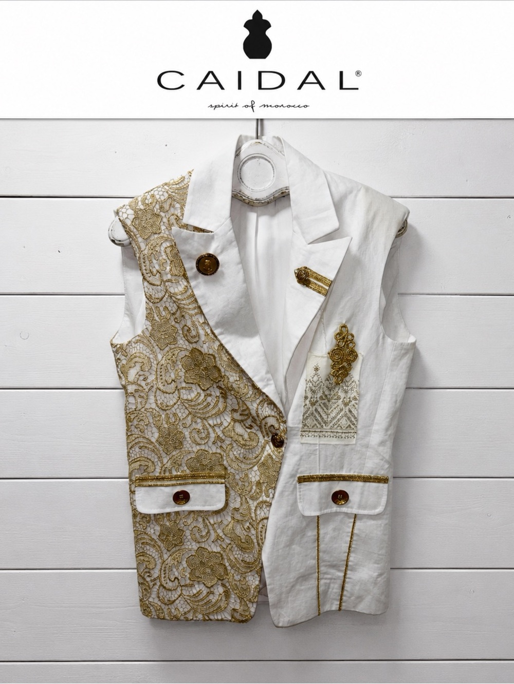 Caïdal Spirit of Morocco White & Gold Embroidered Vest – Size Small